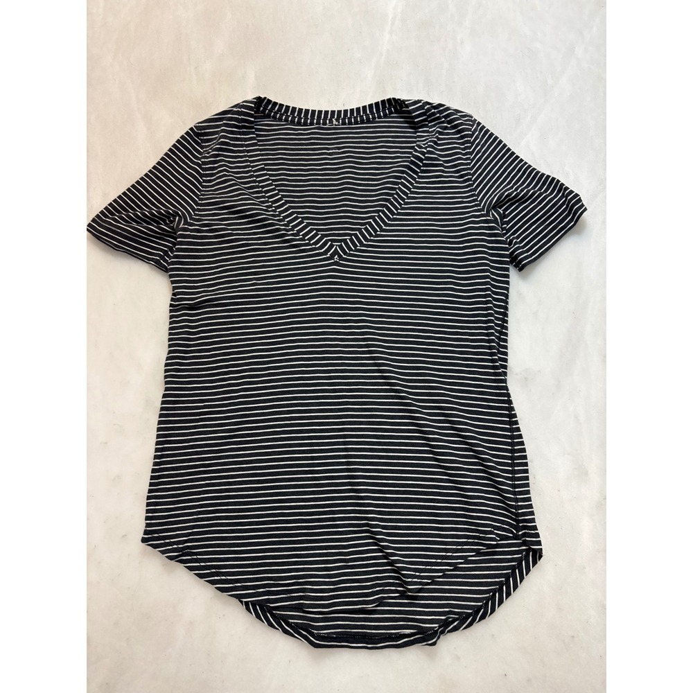 Lululemon Black White Stripe V Neck Short Sleeve‎ T Shirt Top Athletic women's M